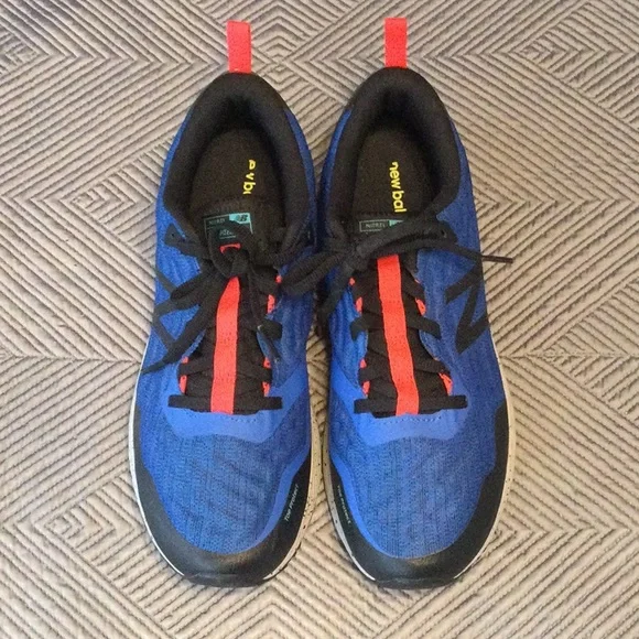 New Balance size 6 black and blue sneakers for men - Picture 6 of 7